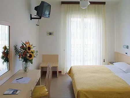 Dolores Hotel 3*